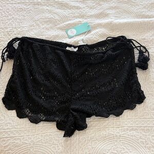 Black Lace Women's beach Shorts